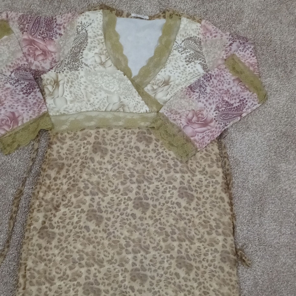 Selene Sport, 1x gown/robe - Picture 1 of 16